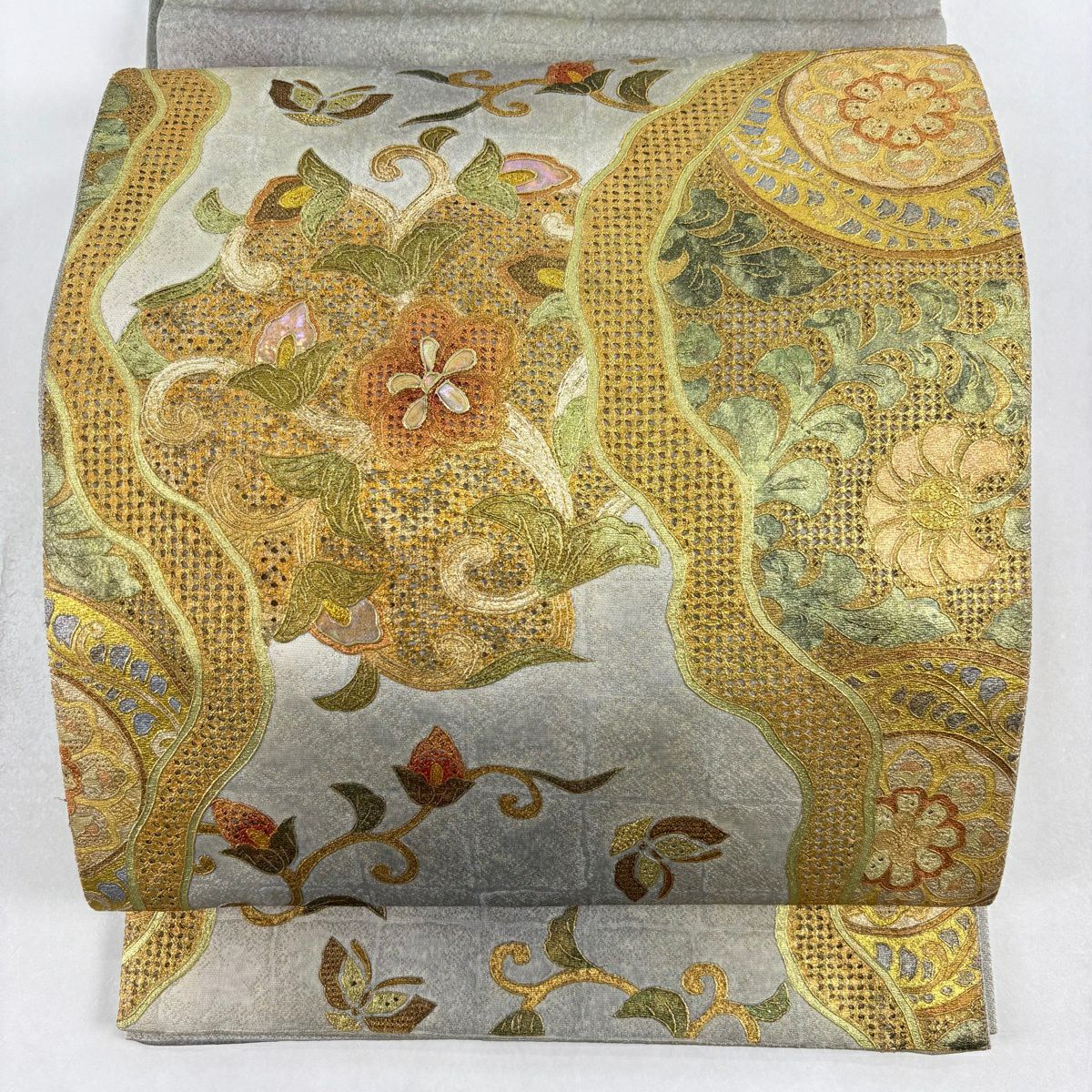 袋帶 名品級 花唐草紋 蝶 刺繡 螺鈿 灰綠 お太鼓柄 純蠶絲