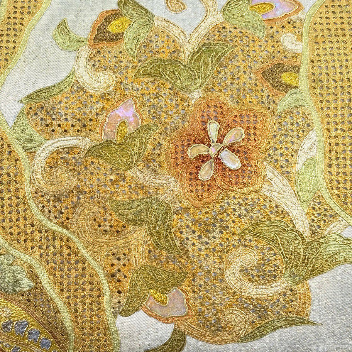 袋帶 名品級 花唐草紋 蝶 刺繡 螺鈿 灰綠 お太鼓柄 純蠶絲