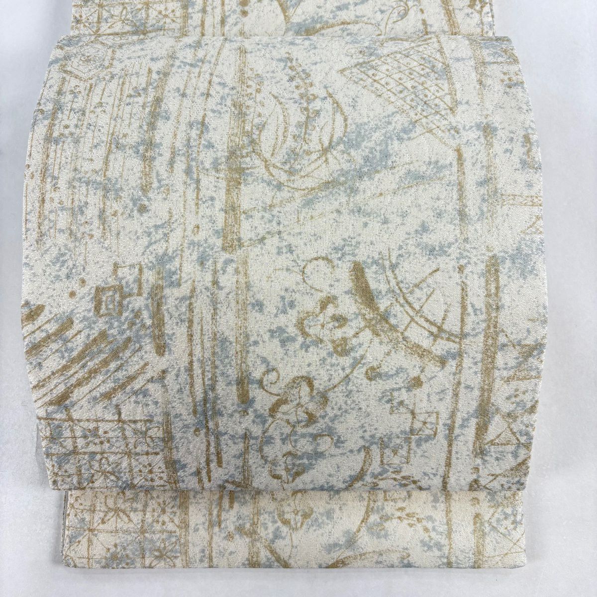 【美品】 袋帶 名品級 花唐草紋 龜甲 銀線 奶油色 全通 純蠶絲