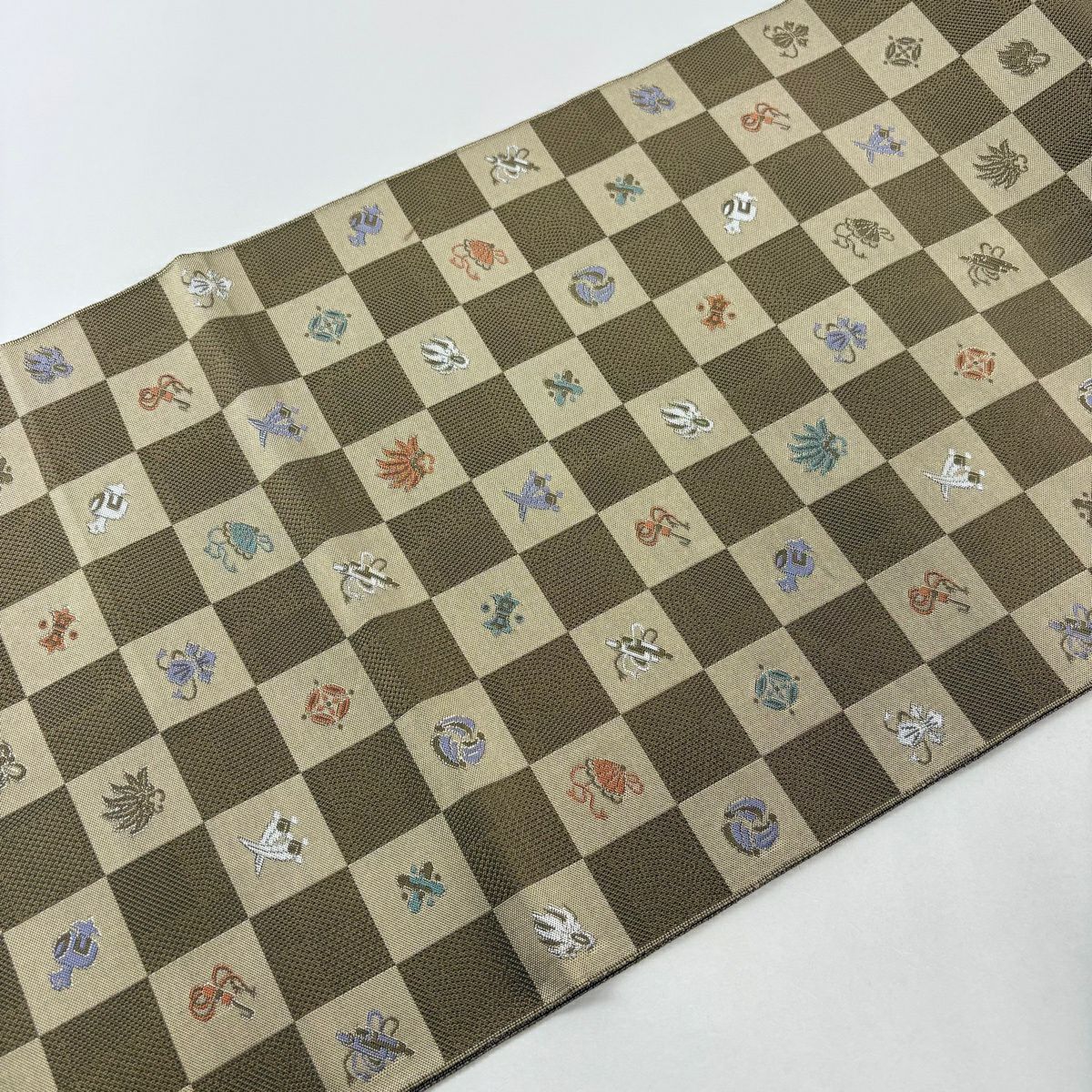 【美品】 袋帶 名品級 證書齊全 紹巴 博多織 市松樹 寶盡くし 金金箔 淺茶 純蠶絲 お太鼓圖案