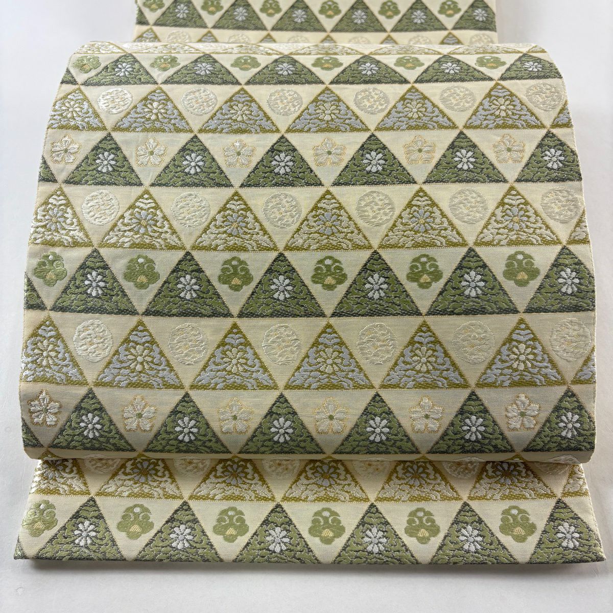 【美品】 袋帶 名品級 鱗花 金金箔 米色 六通 純蠶絲