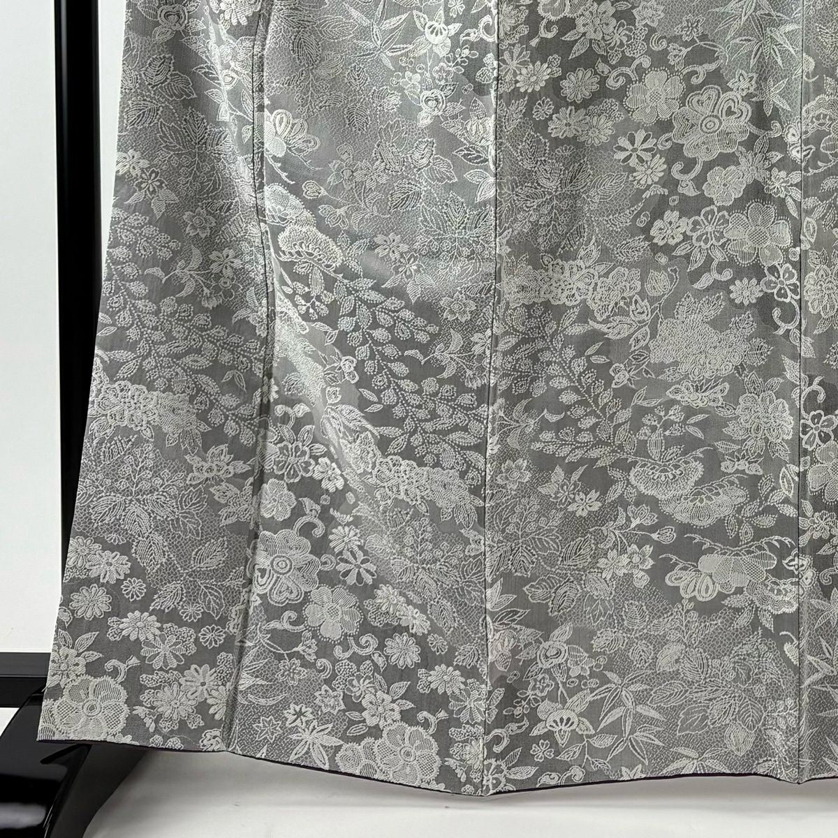 【美品】 小紋 身長163.5cm 袖長65.5cm M 雙層 紋意匠 草花紋紋 笠松樹 灰色 純蠶絲 名品級