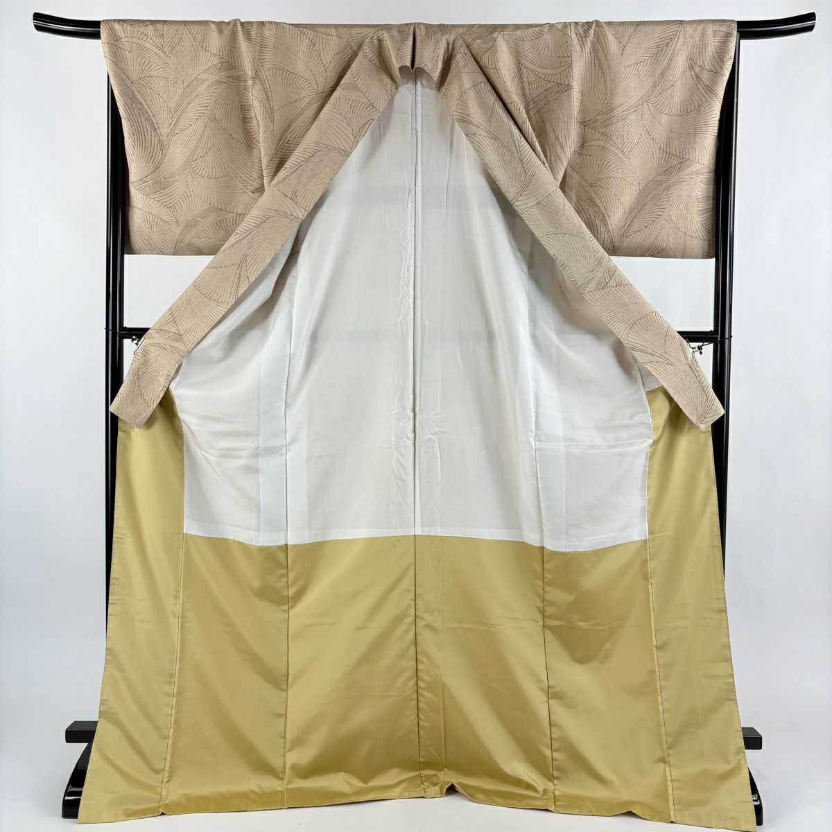【美品】 小紋 身長177.5cm 袖長67cm M 雙層 紬織織 幾何學 龜甲絣 薄茶 純蠶絲 秀品級