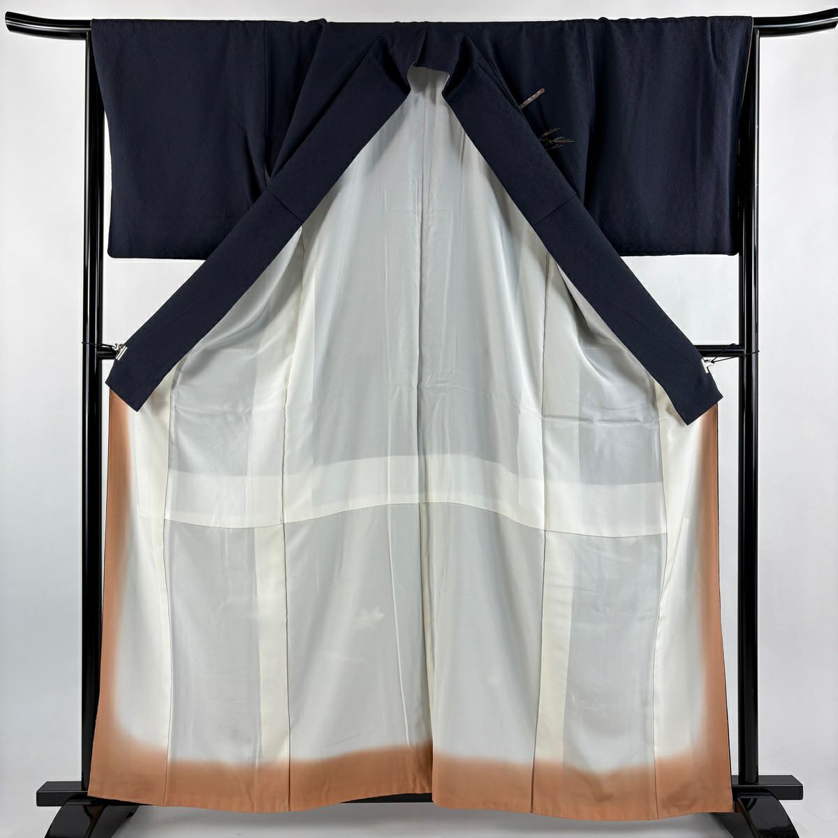 【美品】 付下 身長162.5cm 袖長65cm M 雙層 兔子 笛子 刺繡 金線 深藍 純蠶絲 優品級