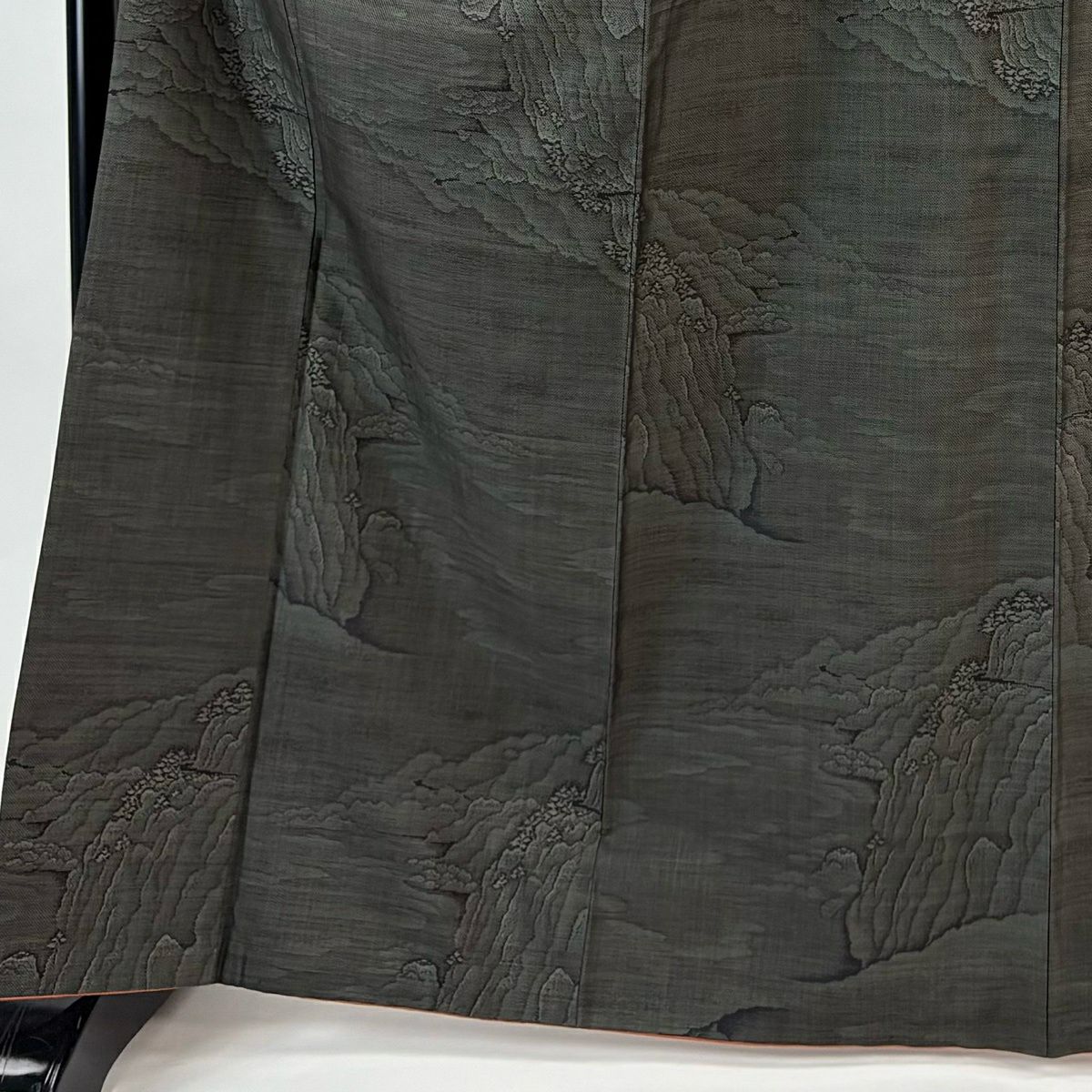 【美品】 大島紬織 身長167cm 袖長68cm L 雙層 純泥染 證書在側 岩 樹木 墨 黑 純蠶絲 名品級