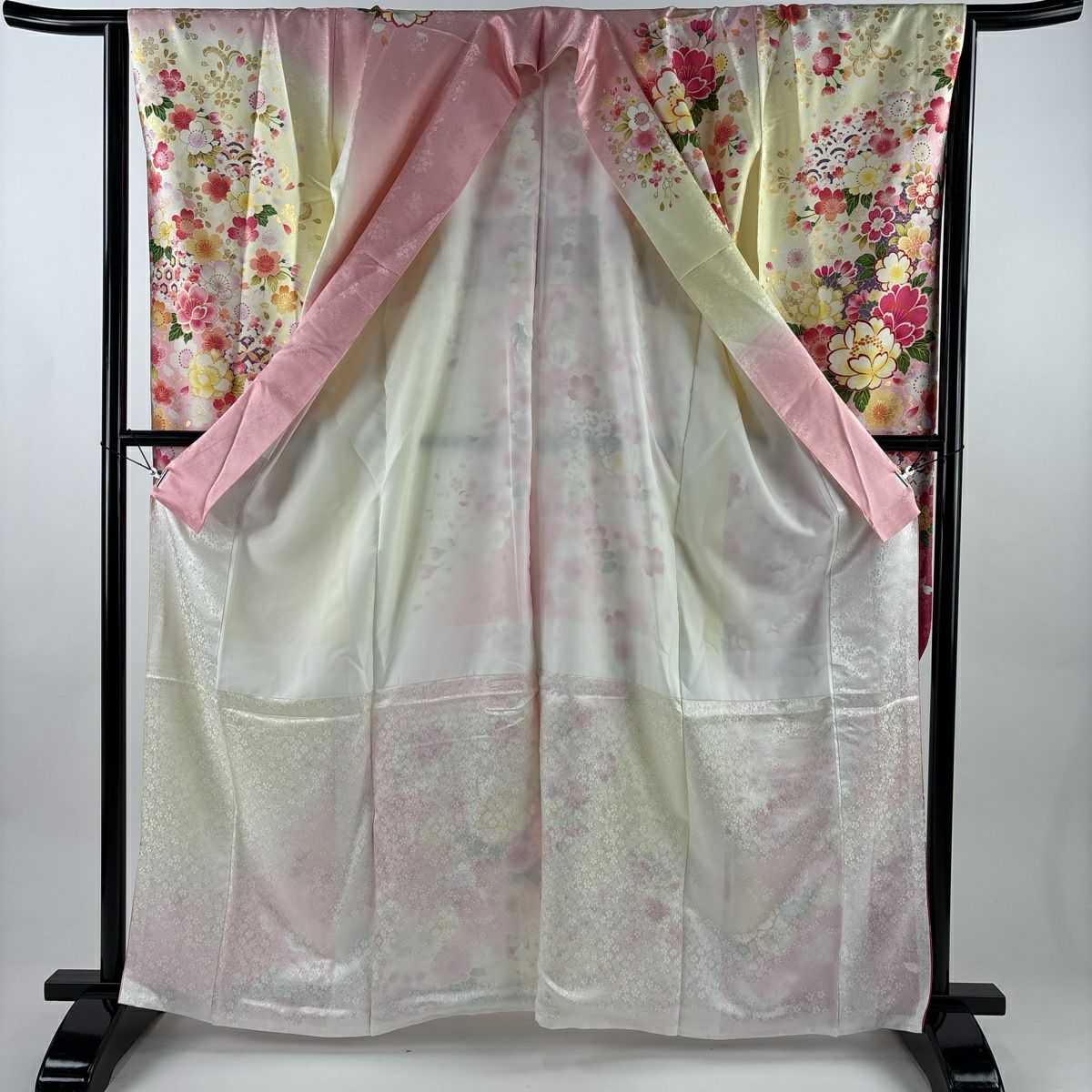 【美品】振袖禮服 身長163.5cm 袖長64cm M 雙層 牡丹 草花紋紋 金銀彩 薄黃 純蠶絲 名品級