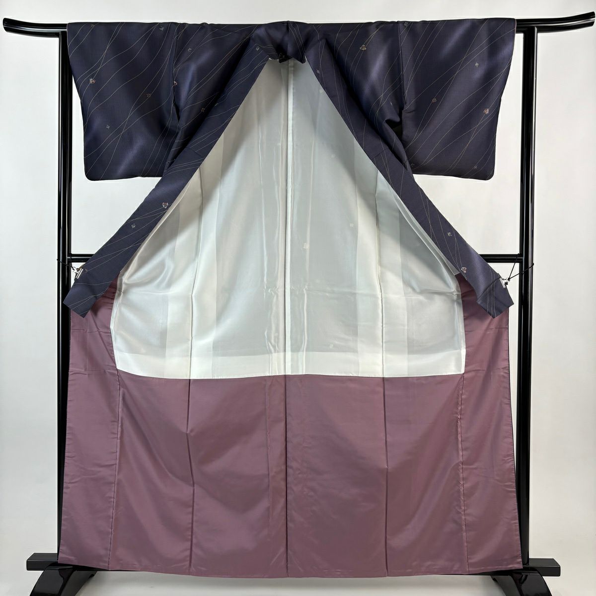 【美品】 小紋 身長162.5cm 袖長62cm S 雙層 坂東三津五郎 落款あり 獨樂 凧 漸層 紫 純蠶絲 名品級