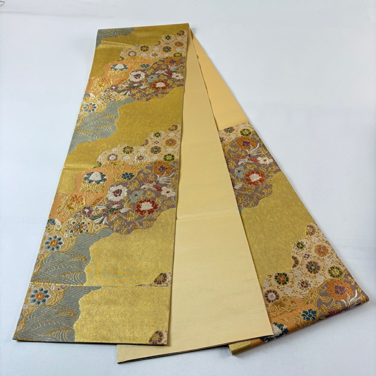 【美品】 袋帶 秀品級 草花紋紋 波 金絲刺繡 金色 六通 純蠶絲