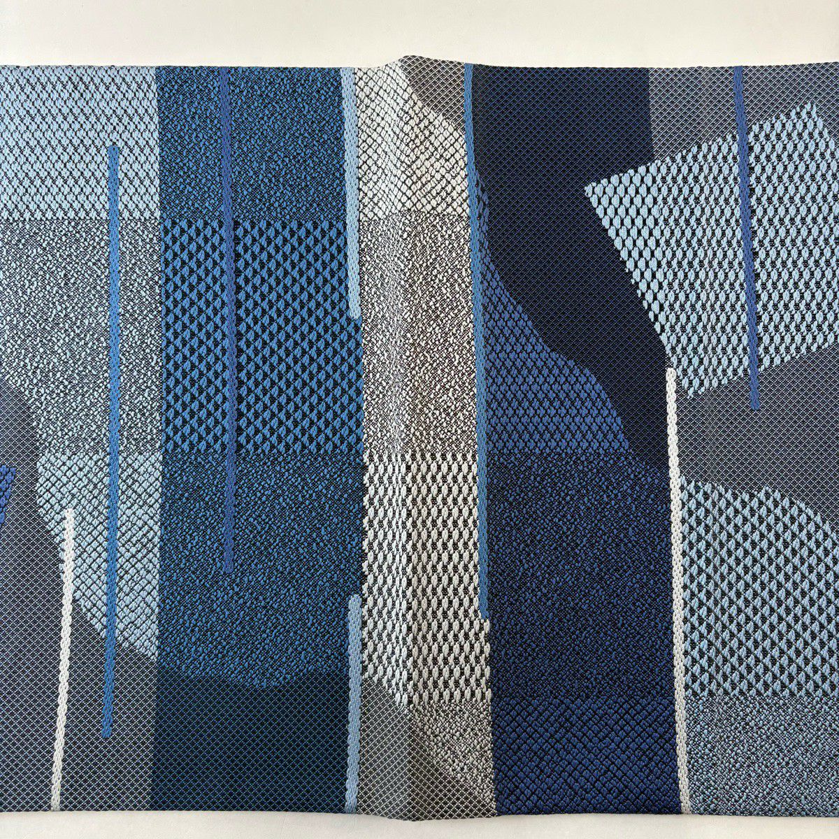 【美品】 袋帶 秀品級 藍染 幾何學 刺繡 藍色 全通 純蠶絲