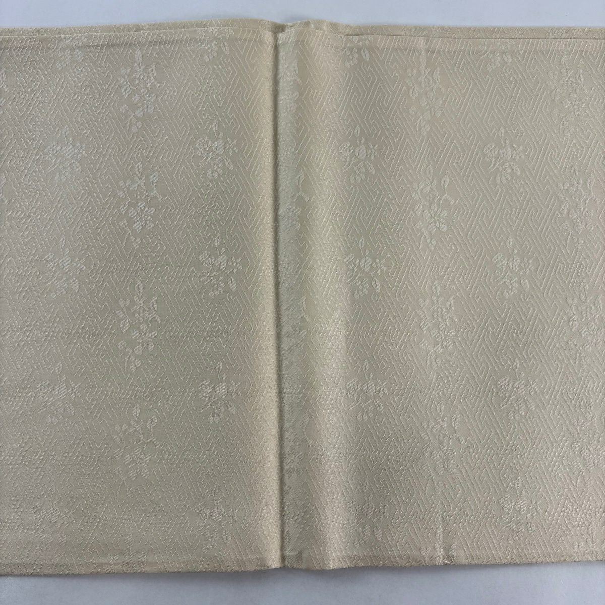【美品】 袋帶 秀品級 華紋 草花紋 金絲 唐織 米色 六通 純蠶絲