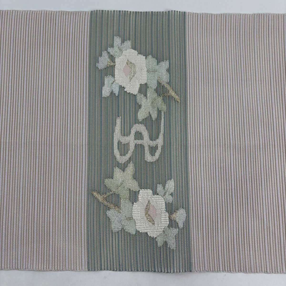【美品】名古屋帶 秀品級 夏帶 絽 八寸名古屋帶 松樹葉仕立 草花紋紋 流水 金銀彩 灰綠 純蠶絲