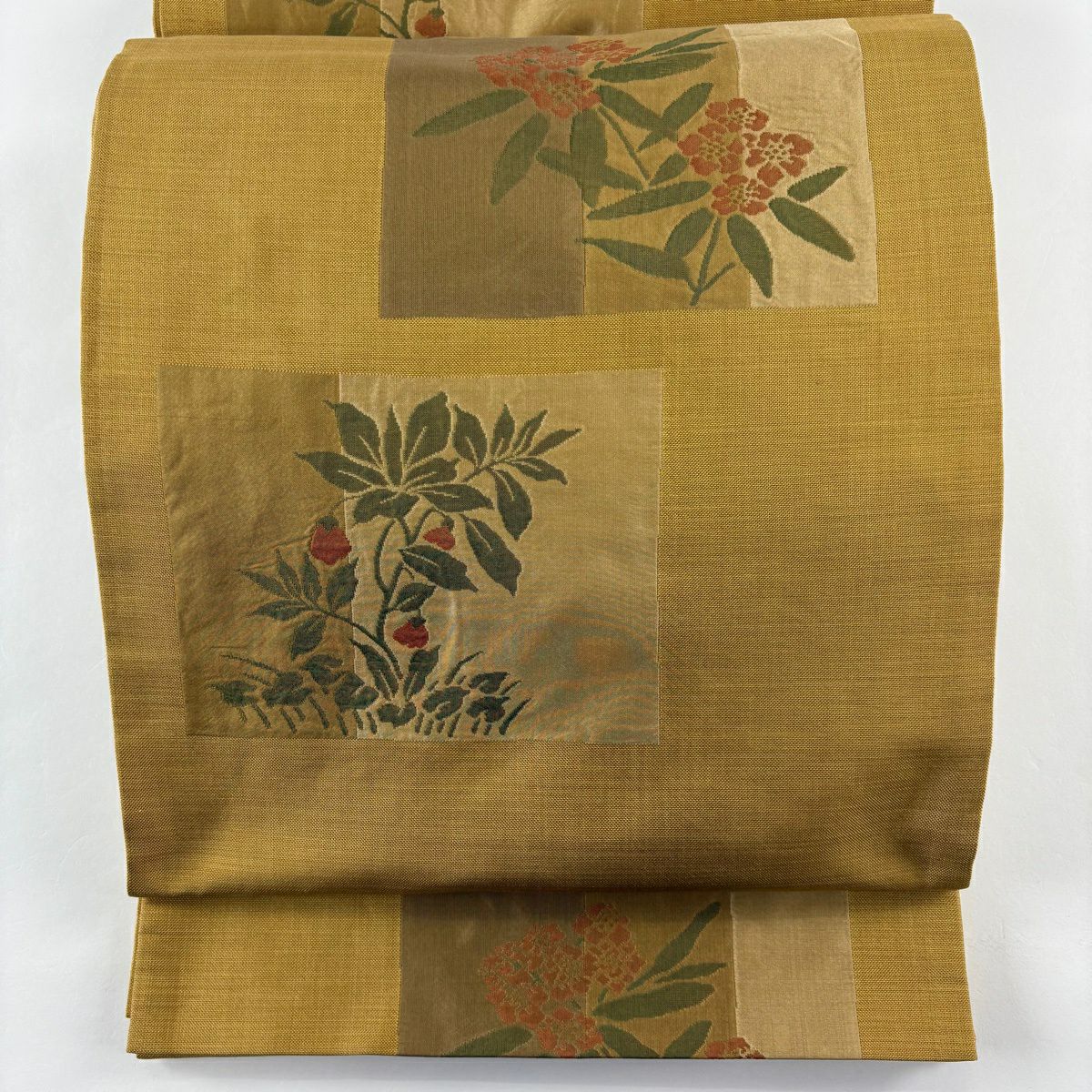 【美品】 袋帶 秀品級 木屋太 落款 草花紋 色紙 黃土色 六通 純蠶絲