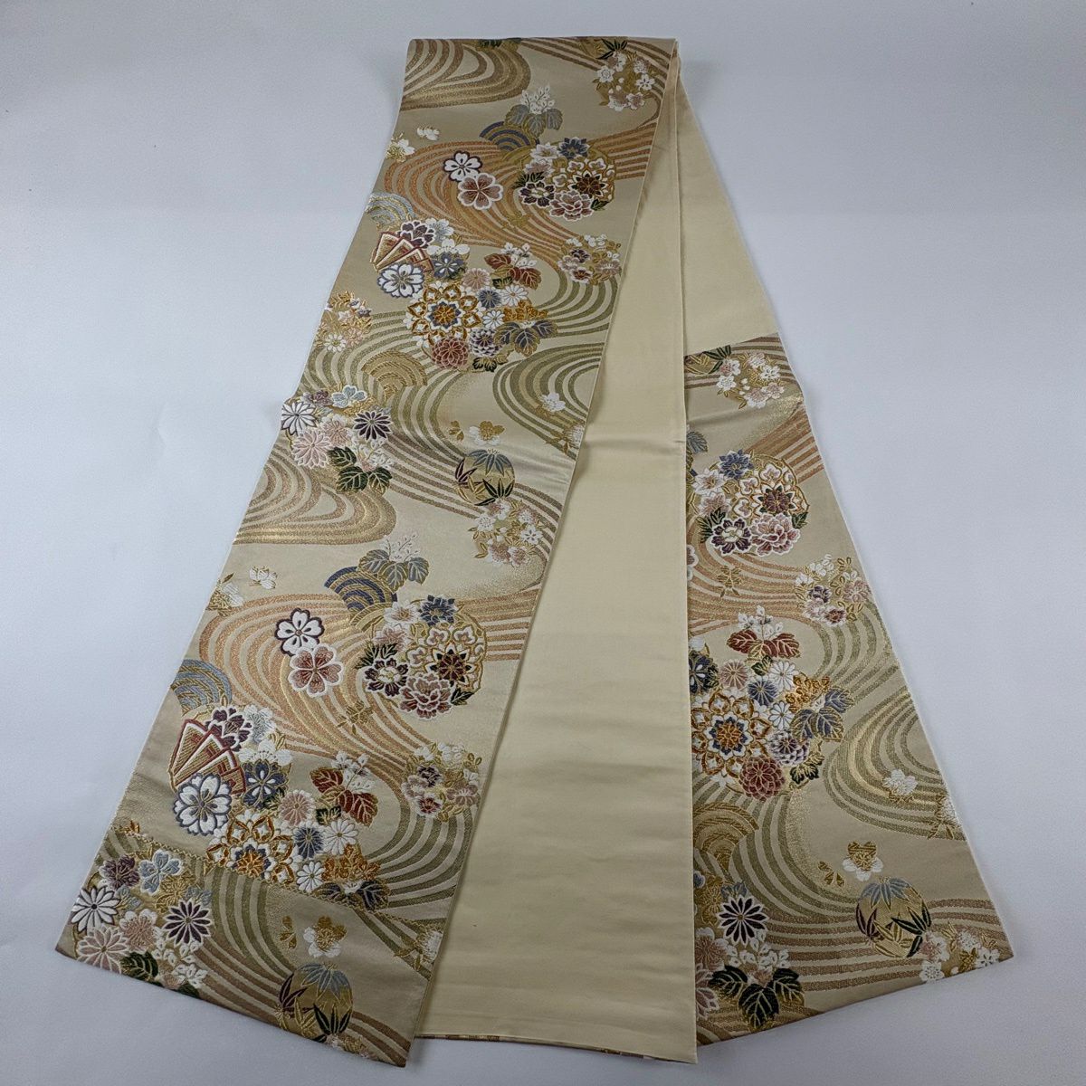 【美品】 袋帶 秀品級 花丸紋 流水 金絲 金金箔 米色 六通 純蠶絲
