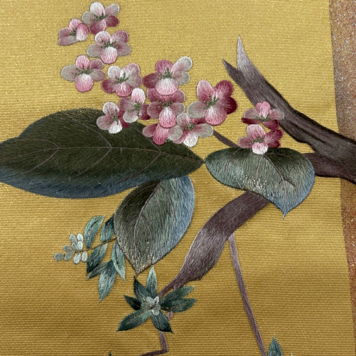 袋帶 秀品級 花器 草花紋紋 刺繡 金線 金色 大鼓圖案 純蠶絲