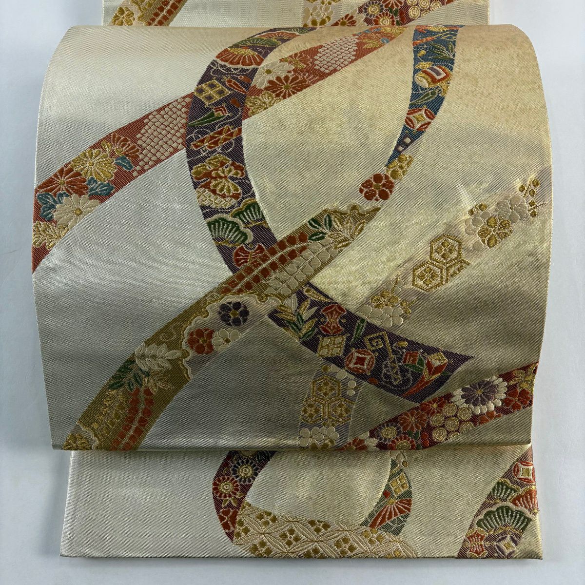 【美品】 袋帶 秀品級 誰袖延壽文 草花紋紋 金絲刺繡 金色 六通 純蠶絲
