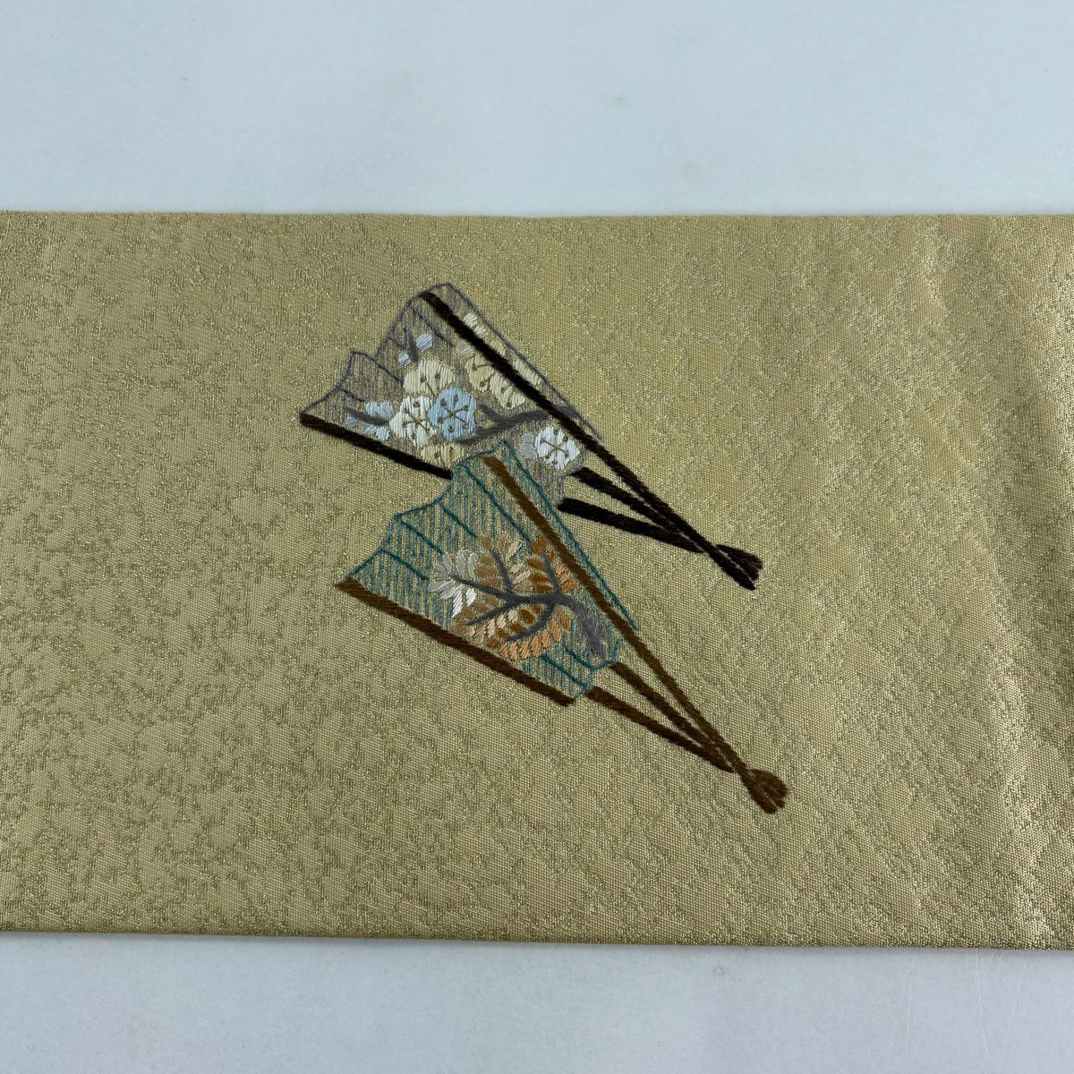 【美品】 名古屋帶 秀品級 扇子子 枝梅花 刺繡 金通 純蠶絲