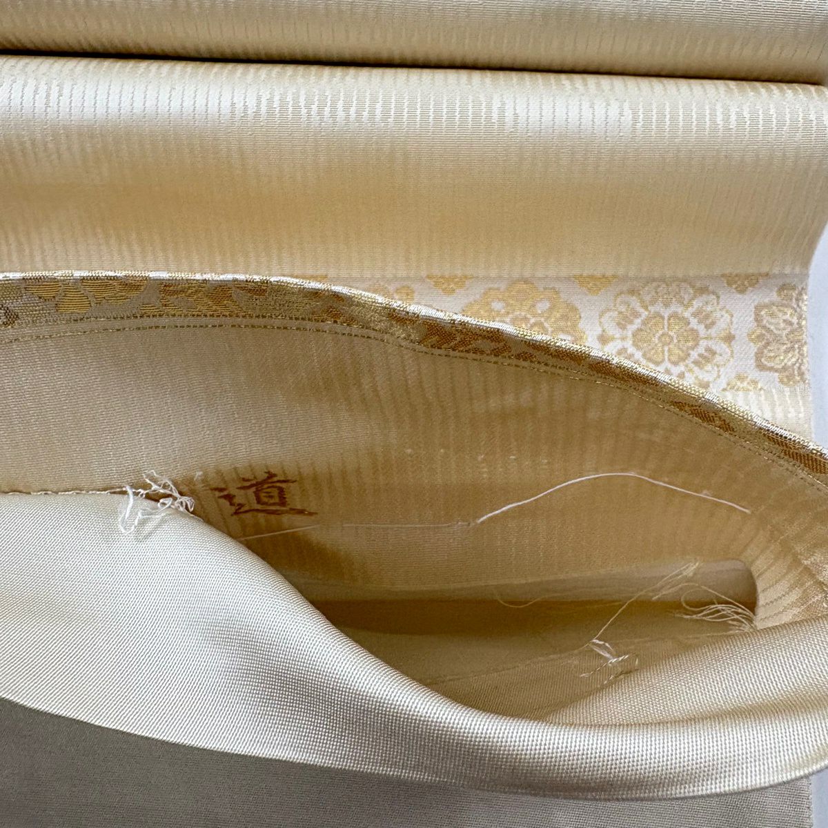 【美品】 袋帶 秀品級 華紋 段紋 金金箔 奶油色 大鼓圖案 純蠶絲