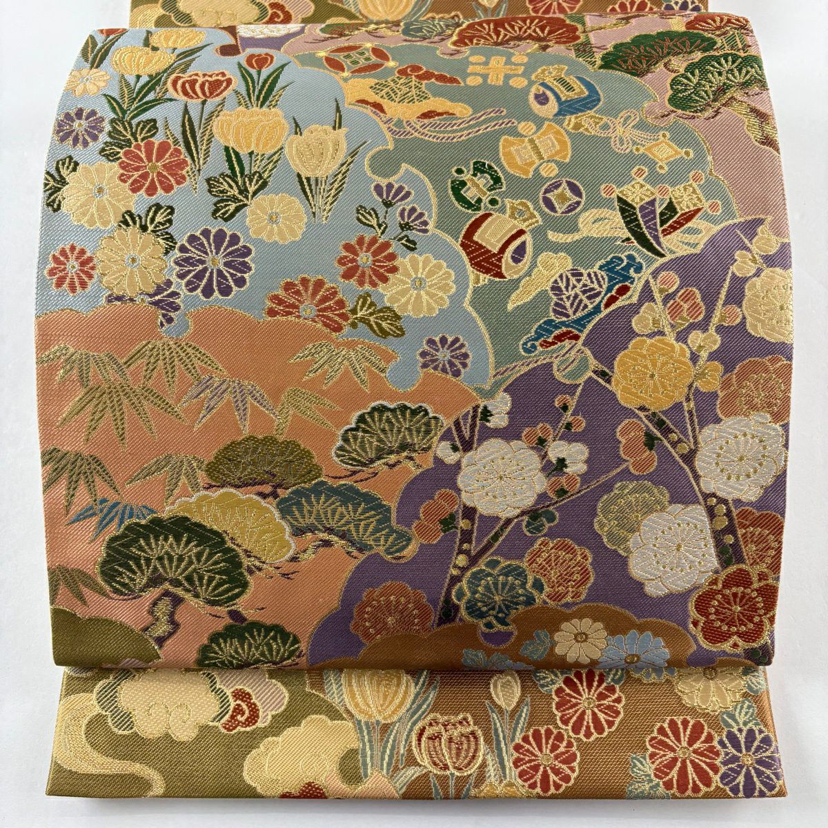 【美品】 袋帶 秀品級 松樹竹子梅花 寶盡くし 金金箔 唐織 米色 六通 純蠶絲