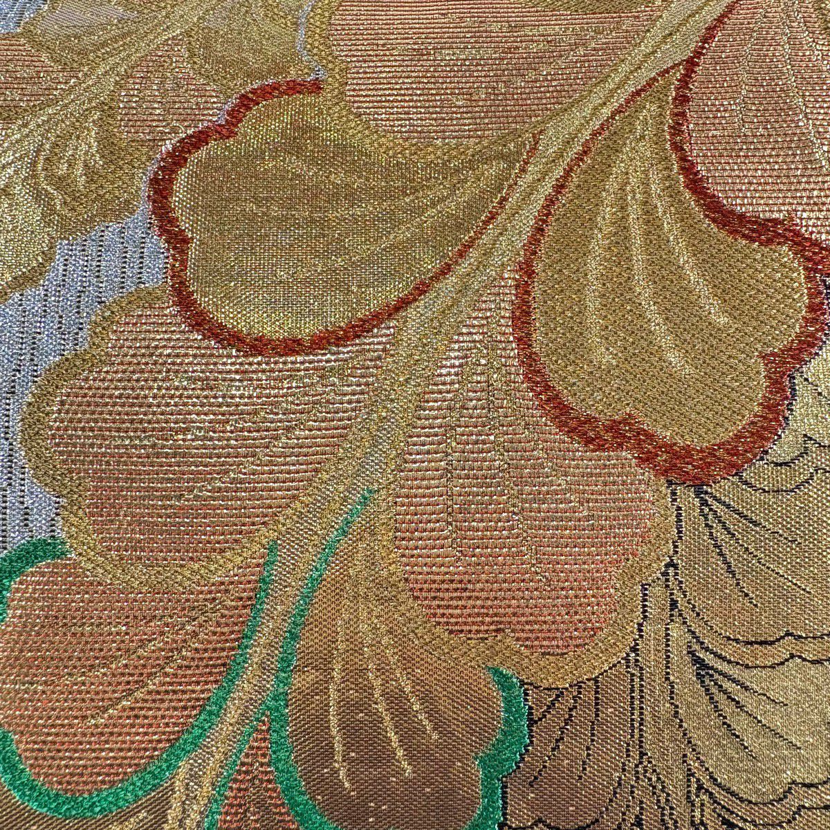 【美品】 袋帶 秀品級 振袖禮服禮服用 草花紋紋 金金箔 金色 六通 純蠶絲