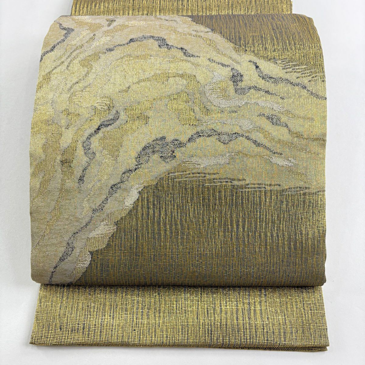 【美品】 袋帶 秀品級 關西仕立 雲霞 幾何圖案 金銀線 金色 大鼓圖案 純蠶絲
