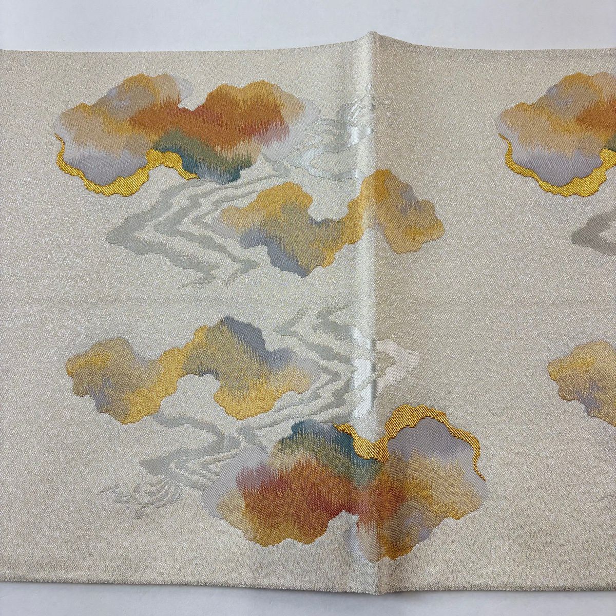 【美品】 袋帶 秀品級 有落款 關西仕立 瑞雲流水紋 金銀彩 金金箔 米色 大鼓圖案 純蠶絲