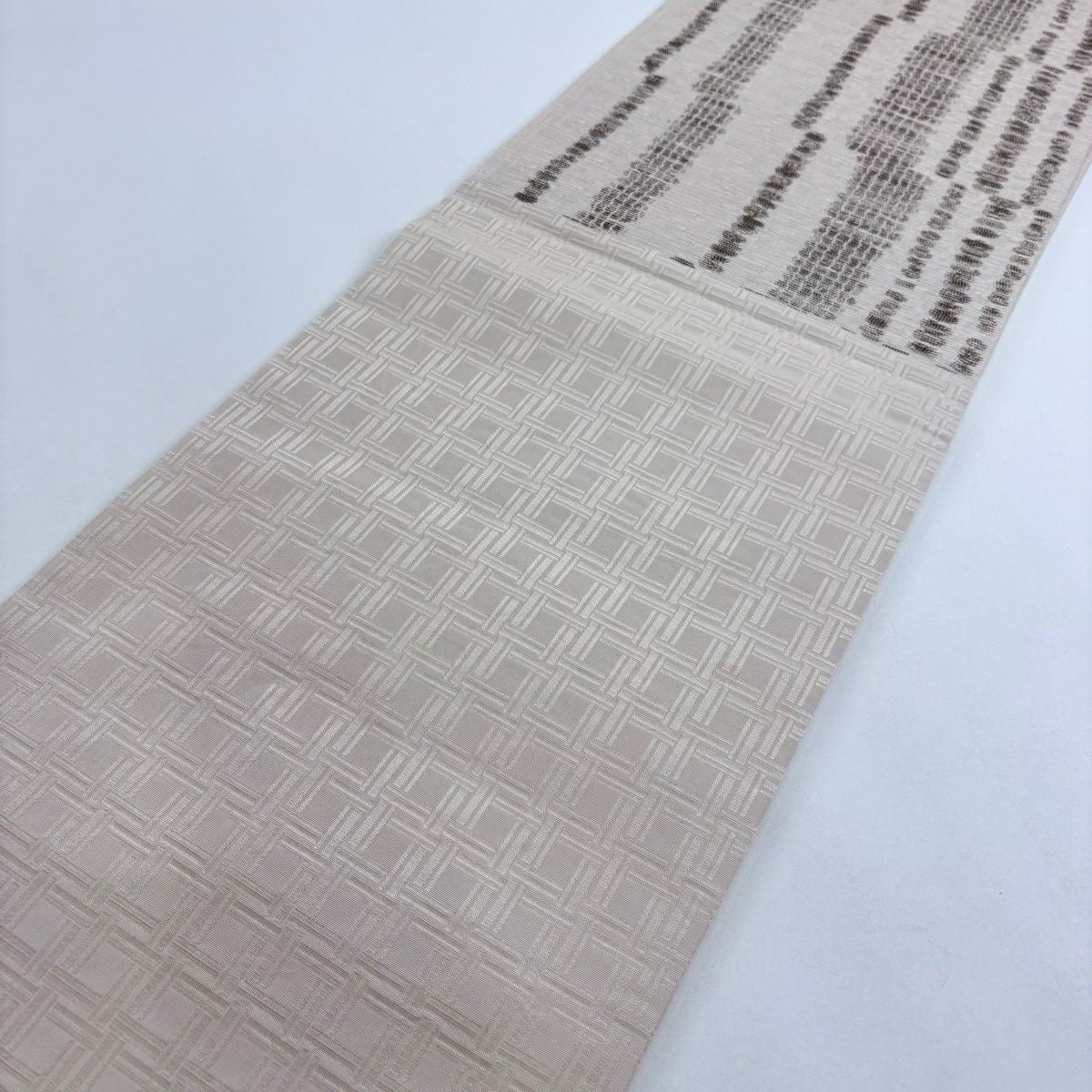 【美品】 袋帶 名品級 幾何圖案 米色 六通 純蠶絲