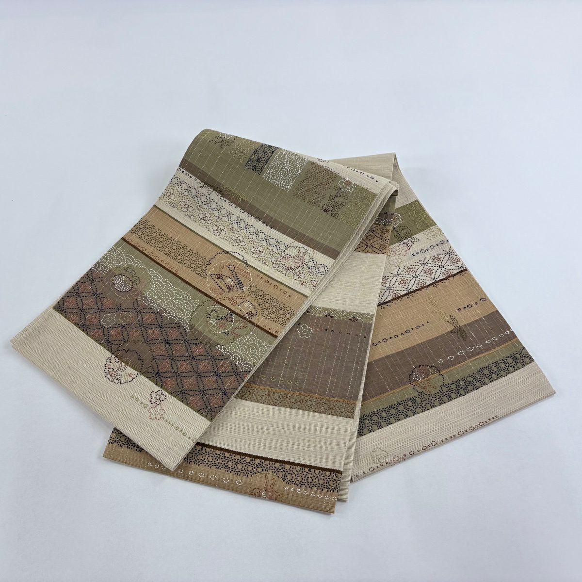 【美品】 袋帶 名品級 夏帶 雪輪 有職紋樣 刺繡 米色 お太鼓柄 純蠶絲