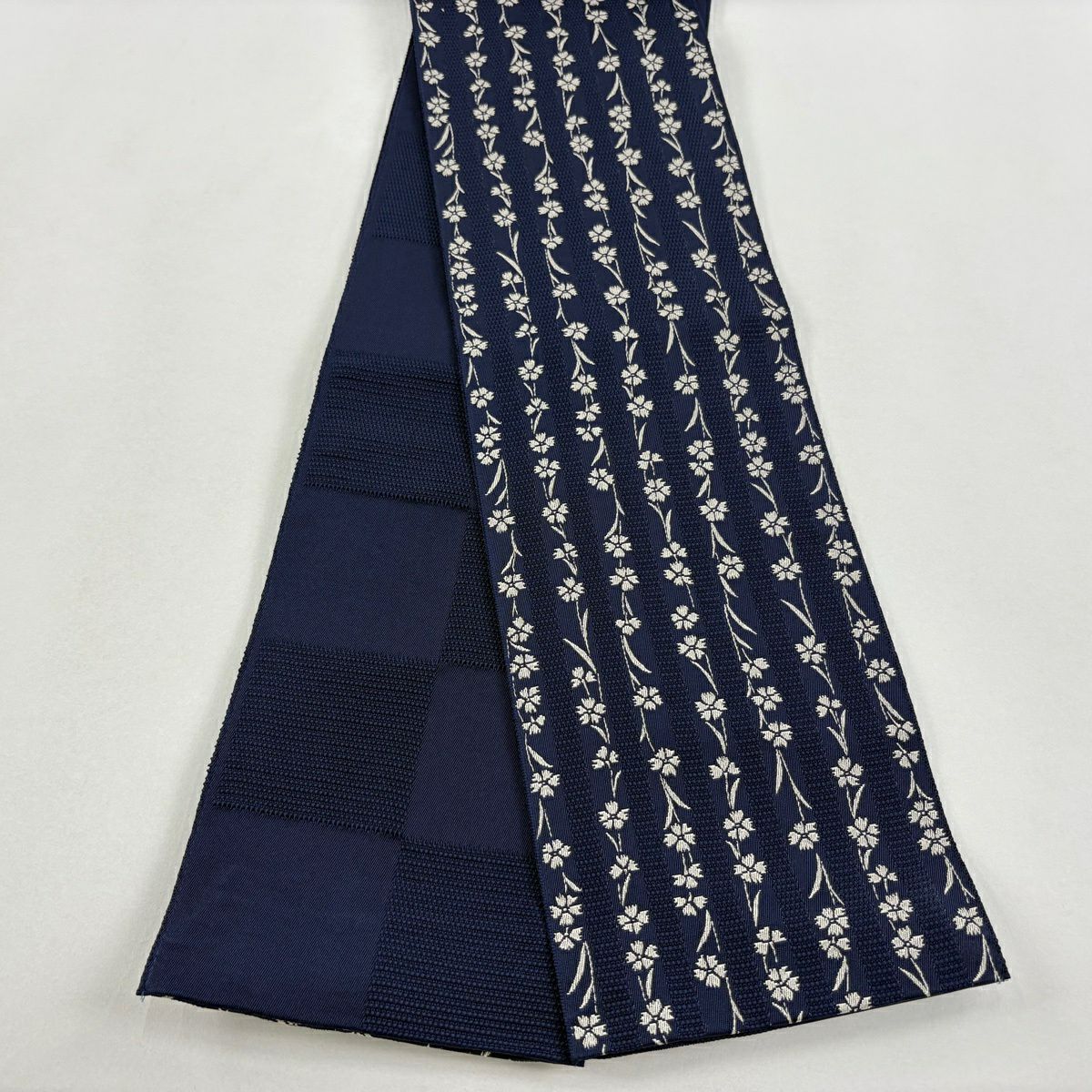 【美品】半幅帶 優品級 撫松樹庵 草花紋紋 縞 深藍 化纖