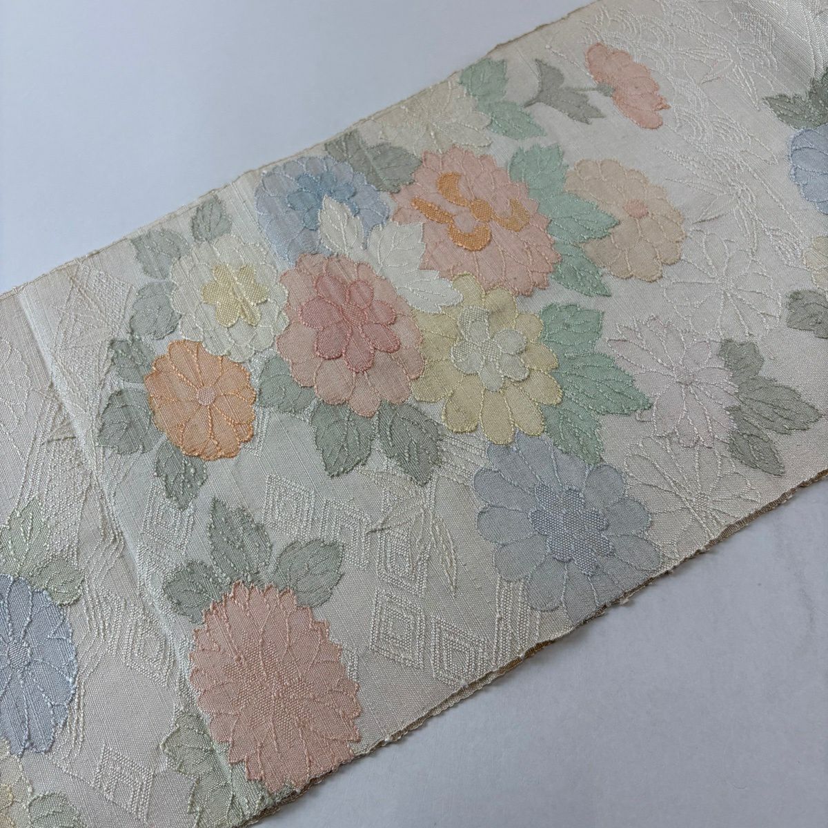 名古屋帶 優品級 八寸名古屋帶 松樹葉仕立 牡丹 菊花 奶油色 純蠶絲