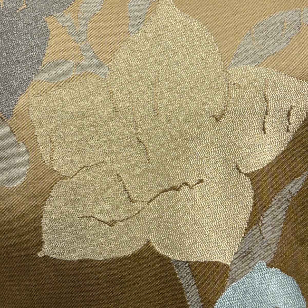 袋帶 逸品級 白綾苑大庭 落款あり 關西仕立 草花紋紋 金金箔 黃土 深藍色 六通 純蠶絲