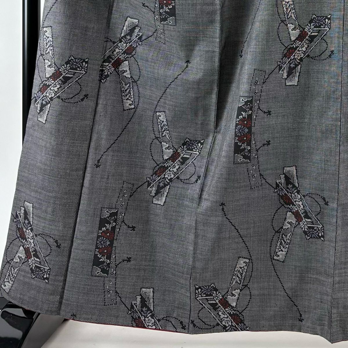 【美品】 紬織 身長163cm 袖長66cm M 雙層 草花紋紋 短冊 黑灰 純蠶絲 優品級