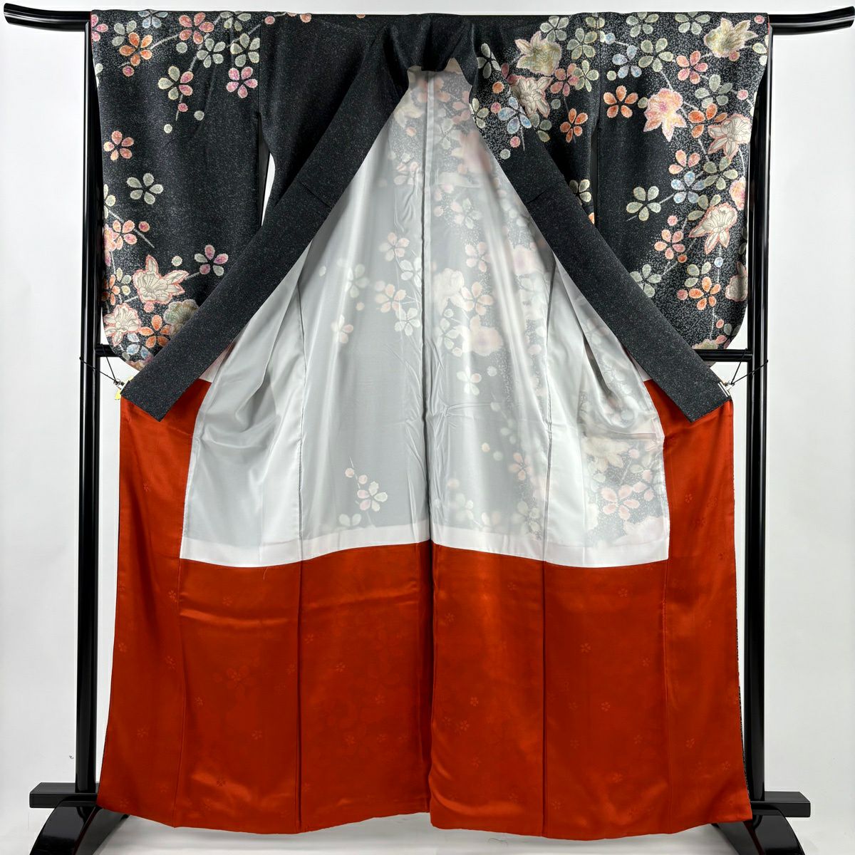 【美品】振袖禮服 身長162cm 袖長66cm M 雙層 草花紋紋 金銀彩 墨 純蠶絲 秀品級