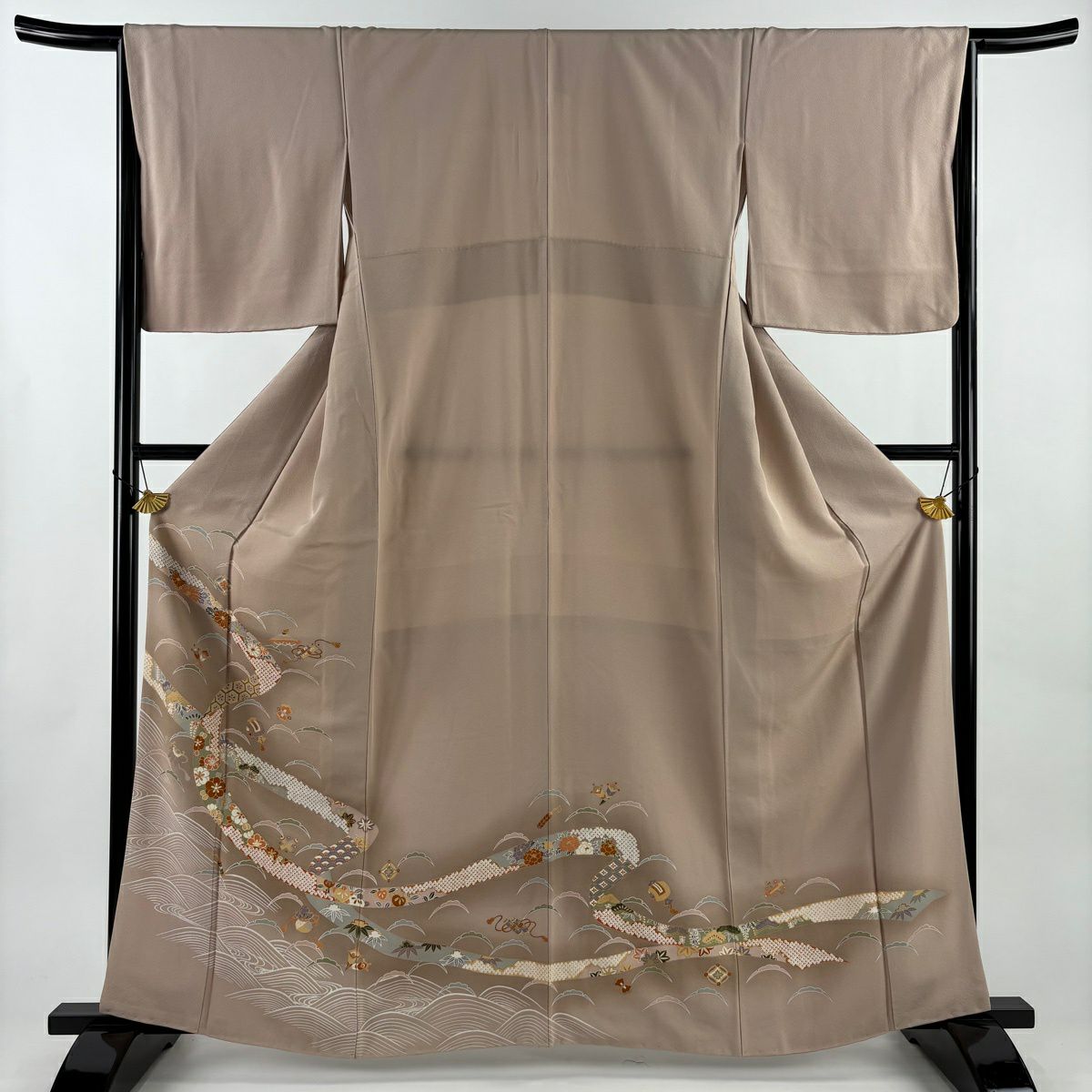 色留袖禮服 身長163.5cm 袖長65.5cm M 雙層 蔓帶 寶盡くし 金銀彩 漸層 淡茶 純蠶絲 優品級