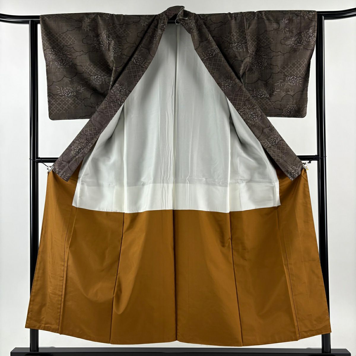 【美品】 大島紬織 身長153cm 袖長62cm S 雙層 證書附帶 雲紋 草花紋紋 純泥染 焦茶 純蠶絲 優品級