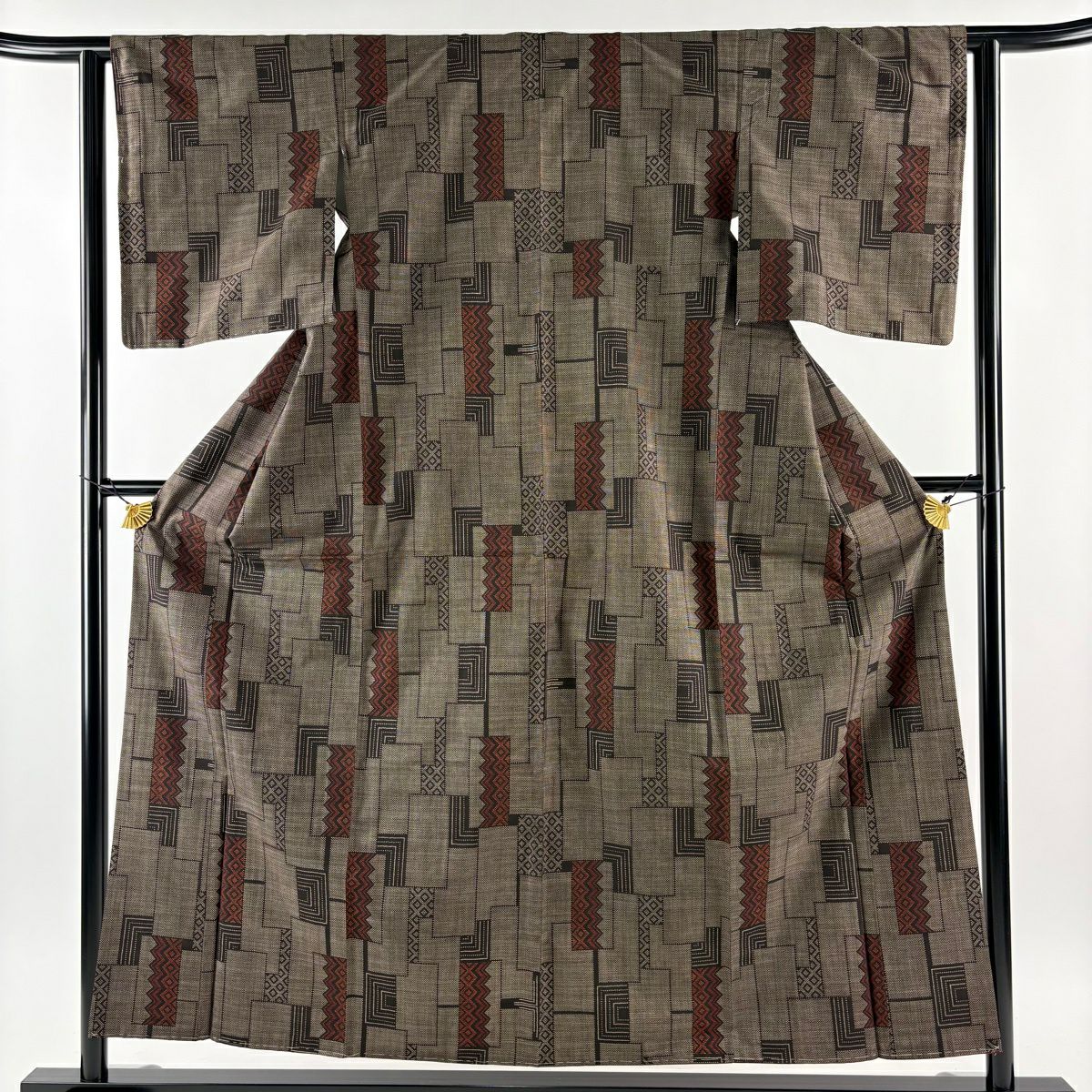 【美品】 大島紬織 身長156cm 袖長61.5cm S 雙層 證書附帶 幾何圖案 菱形 純泥染 焦茶 純蠶絲 優品級