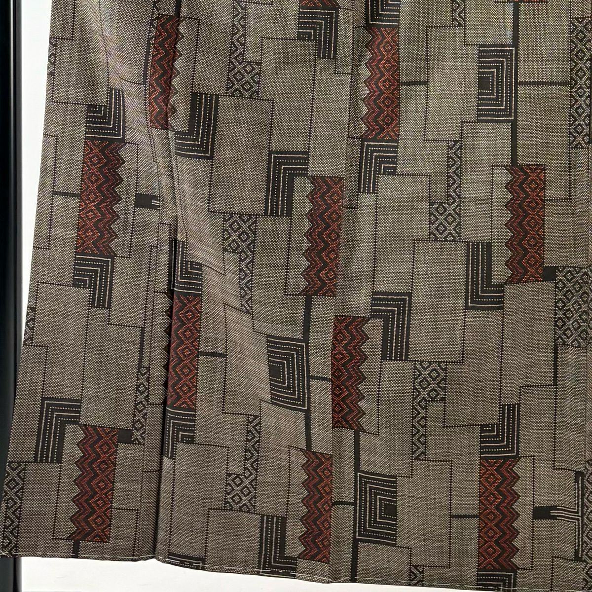 【美品】 大島紬織 身長156cm 袖長61.5cm S 雙層 證書附帶 幾何圖案 菱形 純泥染 焦茶 純蠶絲 優品級
