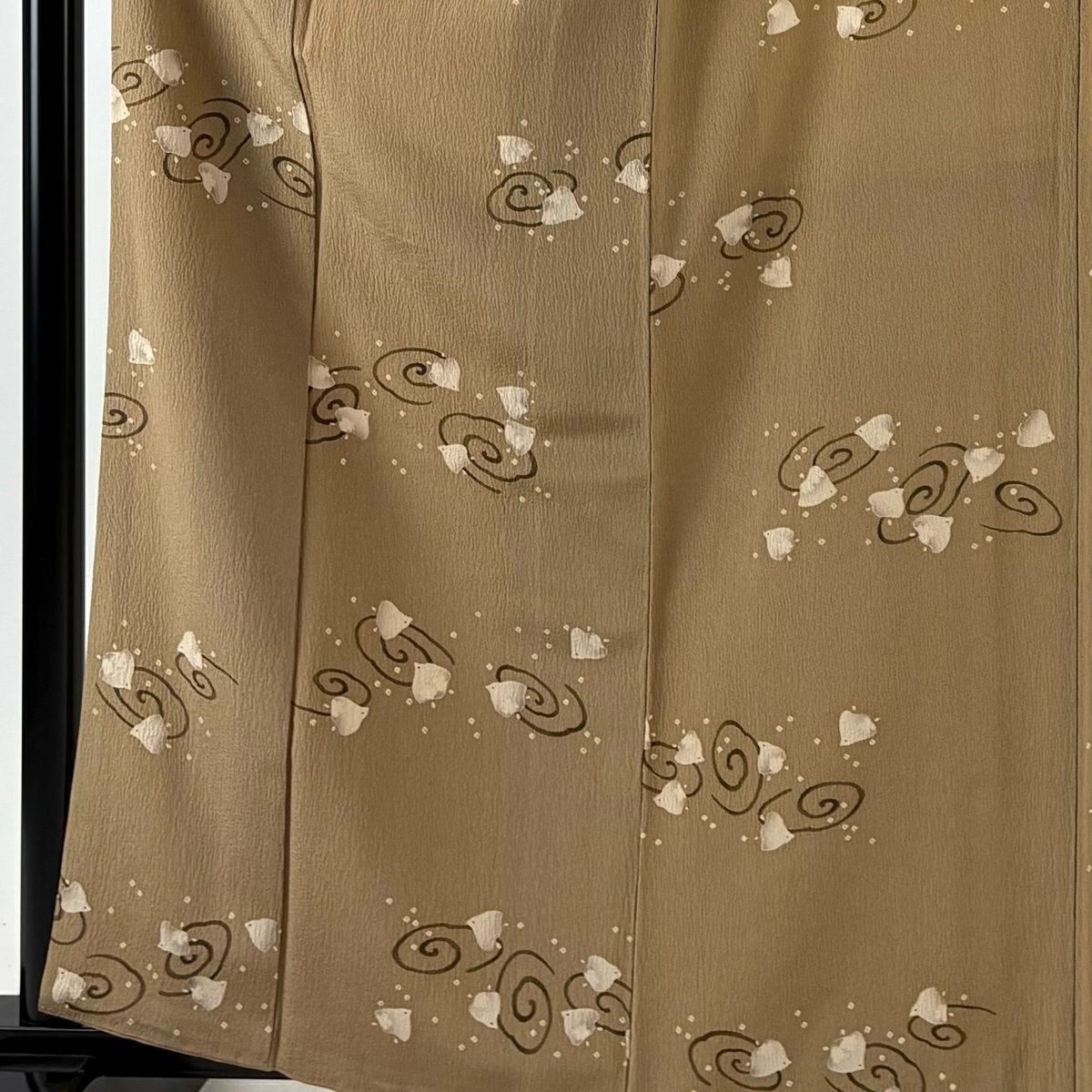 【美品】 小紋 身長161.5cm 袖長62cm S 雙層 千鳥 渦卷 薄茶 純蠶絲 秀品級