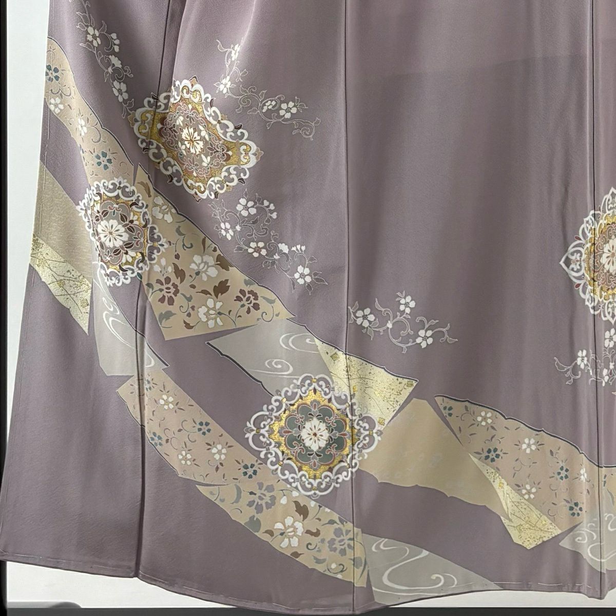 留袖禮服禮服 身長153cm 袖長62cm S 雙層 華紋 花唐草紋 金絲 金銀彩 淺紫 純蠶絲 秀品級 一つ紋