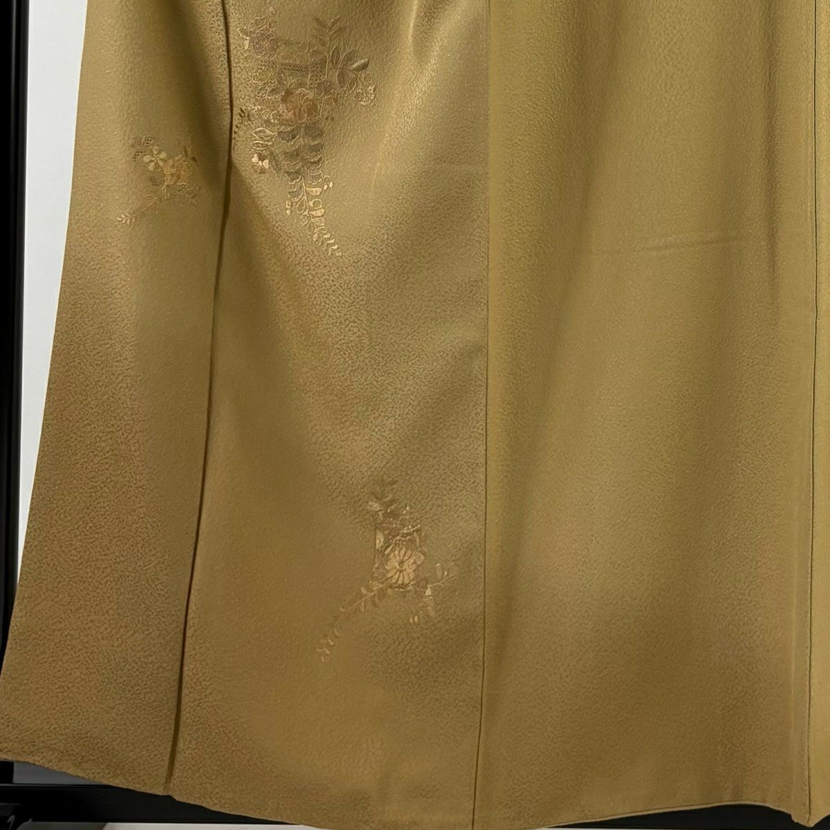 【美品】 付下 身長158cm 袖長63.5cm S 雙層 草花紋紋 貝桶刺繡 漸層 薄黃土 純蠶絲 優品級