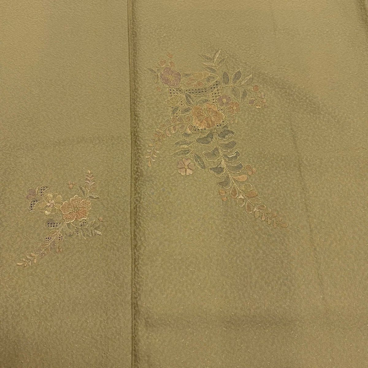 【美品】 付下 身長158cm 袖長63.5cm S 雙層 草花紋紋 貝桶刺繡 漸層 薄黃土 純蠶絲 優品級