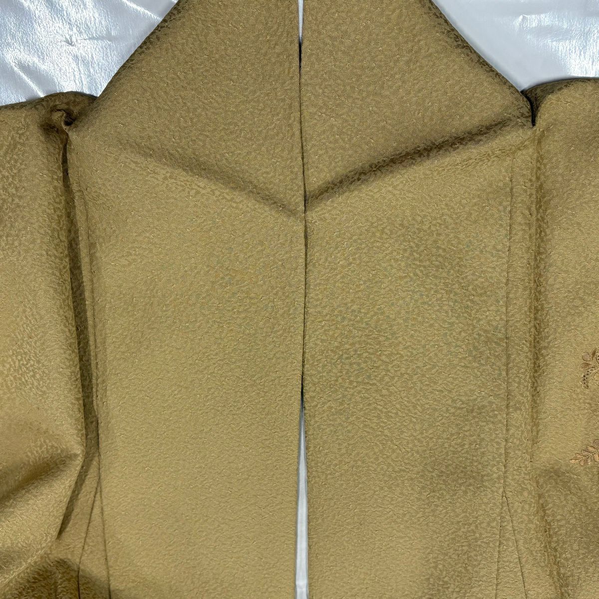 【美品】 付下 身長158cm 袖長63.5cm S 雙層 草花紋紋 貝桶刺繡 漸層 薄黃土 純蠶絲 優品級
