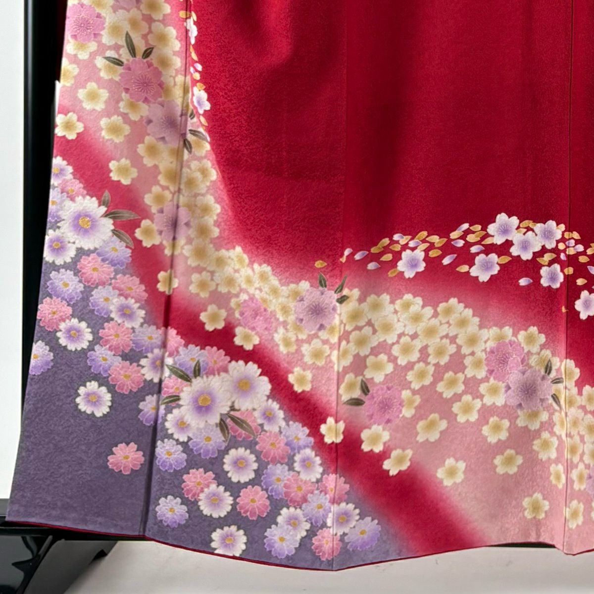 振袖禮服 身長159cm 袖長68.5cm L 雙層 櫻花花瓣 金彩裝飾 紅 純蠶絲 名品級