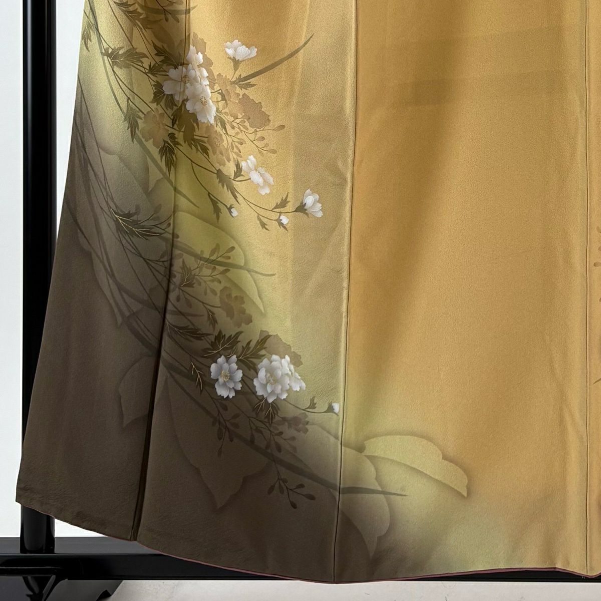 付下 身長156.5cm 袖長67cm M 雙層 丹下雄介 大和 落款あり 草花紋 金銀彩 漸層 淡黃土 純蠶絲 名品級