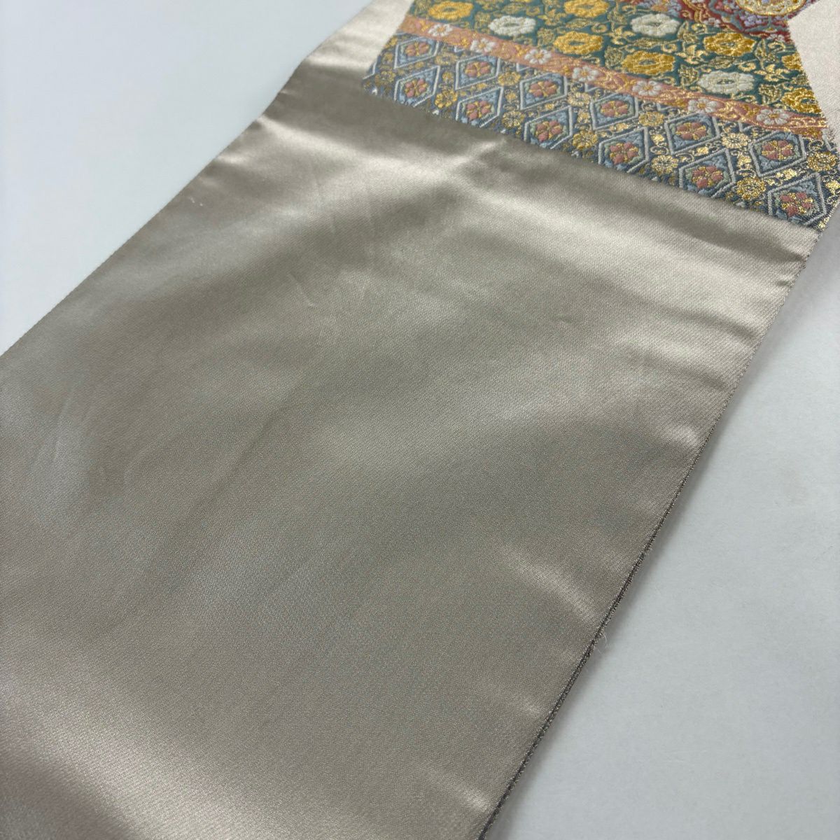 【美品】 袋帶 秀品級 有栖川文 華紋 刺繡 金金箔 灰色 六通 純蠶絲