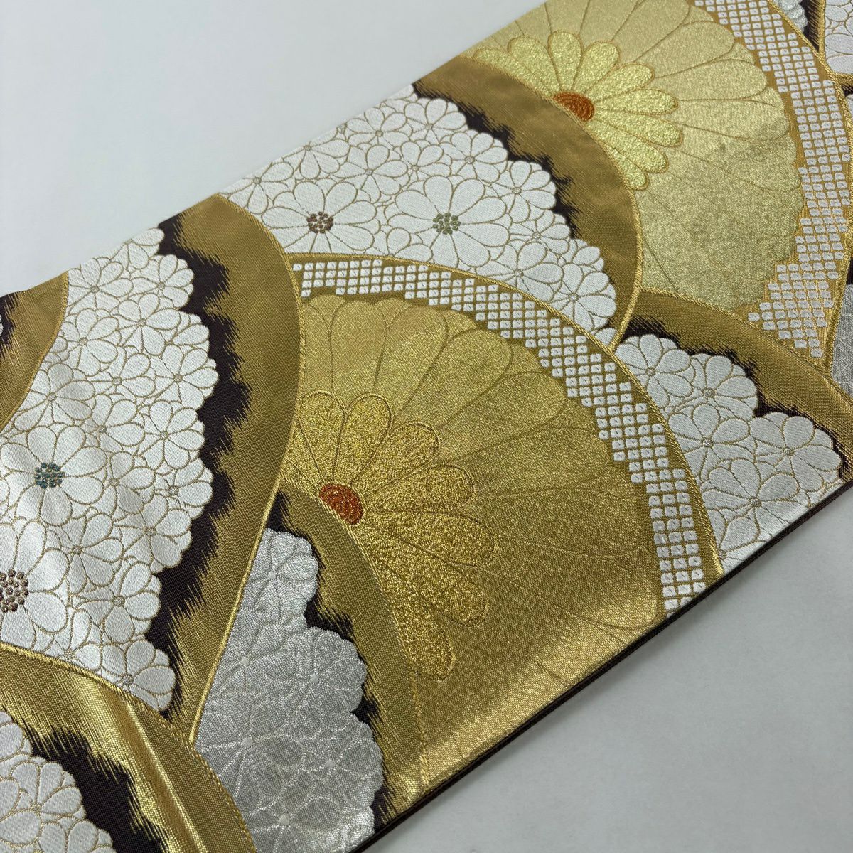 【美品】 袋帶 秀品級 菊花花 金銀彩 刺繡 金色 六通 純蠶絲
