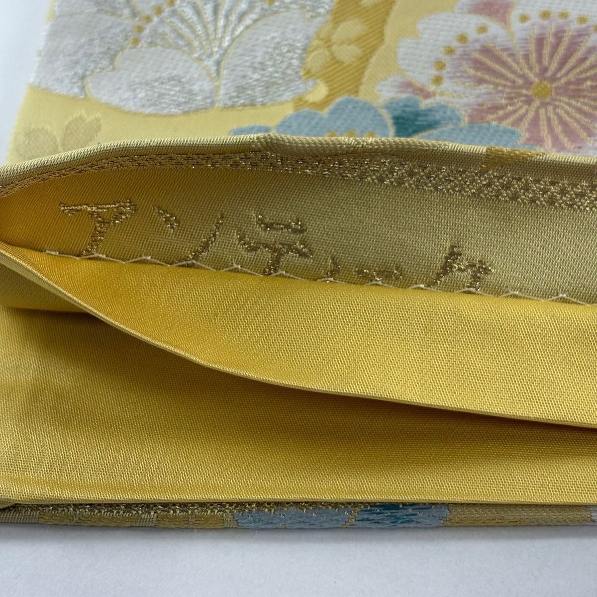 【美品】 袋帶 秀品級 草花紋 雪輪 刺繡 銀線 淺黃土色 六通 純蠶絲