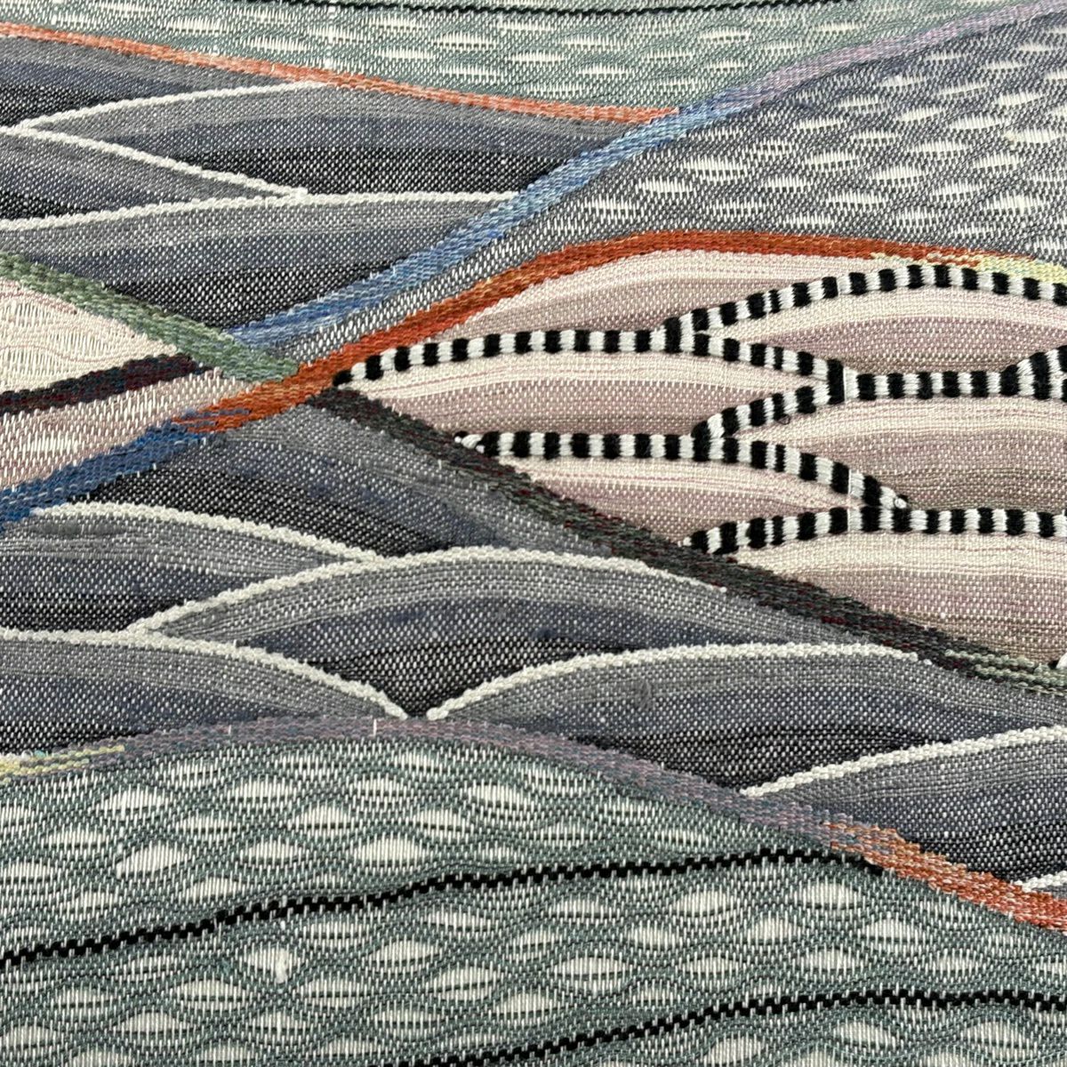 【美品】 袋帶 秀品級 波紋 斜條刺繡 灰綠色 大鼓圖案 純蠶絲