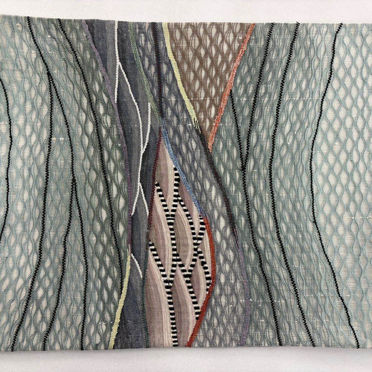 【美品】 袋帶 秀品級 波紋 斜條刺繡 灰綠色 大鼓圖案 純蠶絲