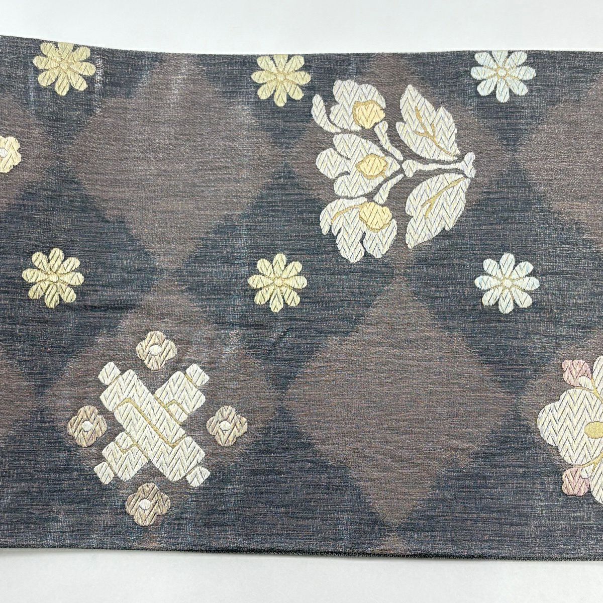 【美品】 袋帶 秀品級 草花紋紋 菱形 金銀彩 唐織 灰色 六通 純蠶絲