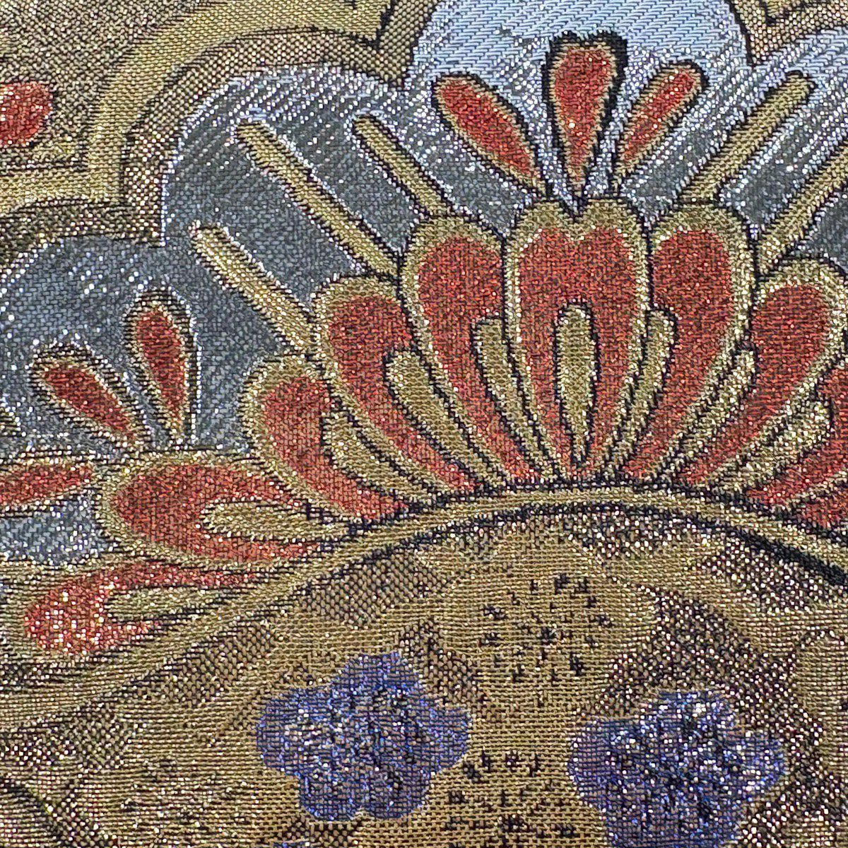 【美品】 袋帶 秀品級 振袖禮服禮服用 雅乃 笠松樹 梅花 金金箔 金色 六通 純蠶絲